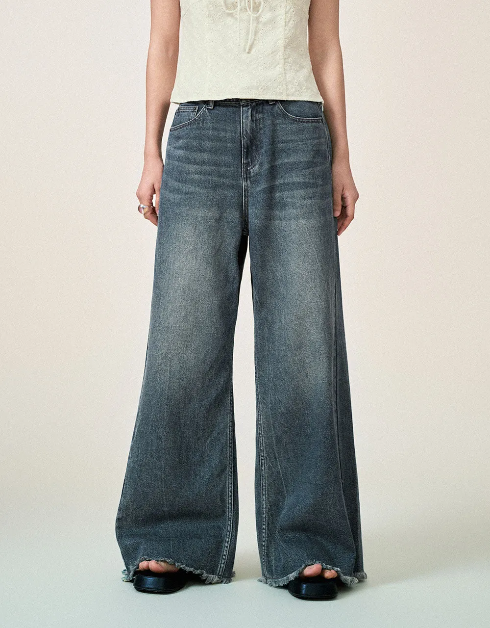 Raw Hem Straight Jeans sold by Urban Revivo product image thumbnail 2
