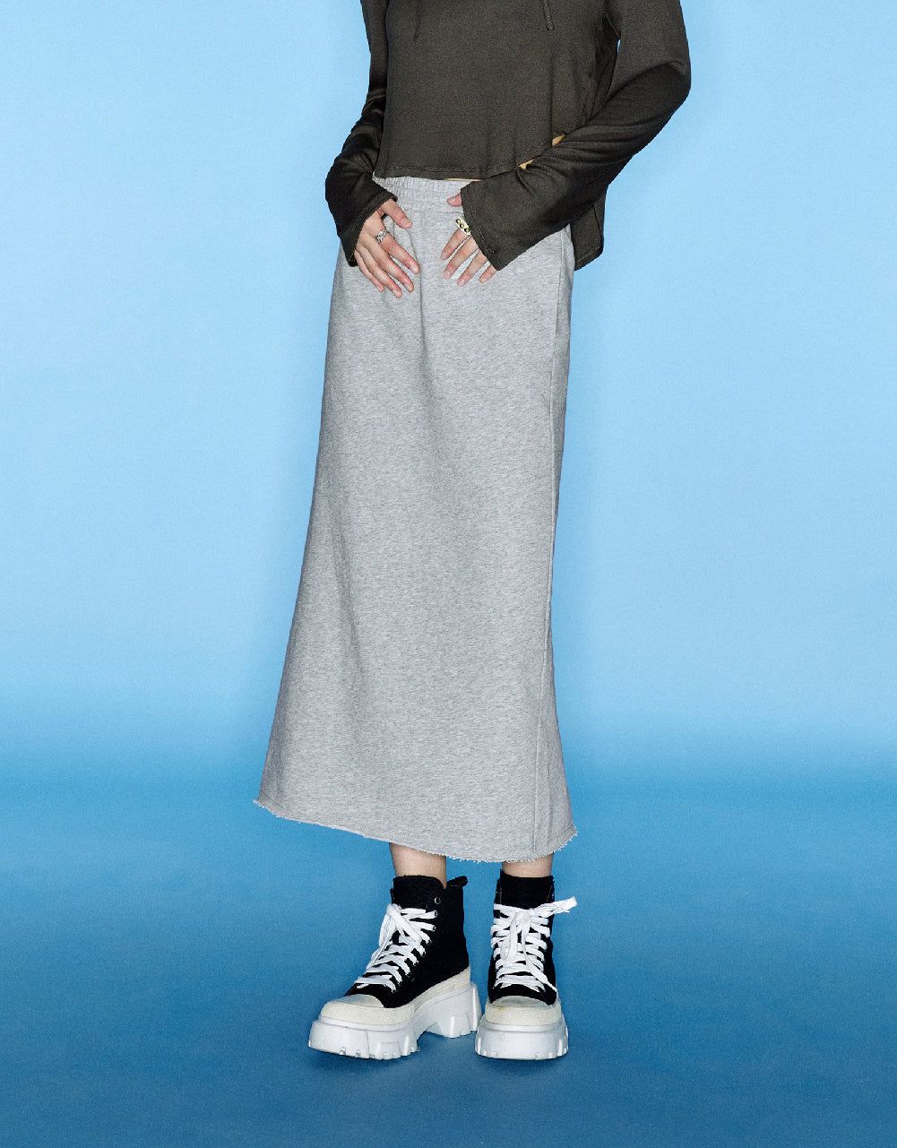 Elastic Waist Midi Knitted Straight Skirt sold by Urban Revivo product image thumbnail 4