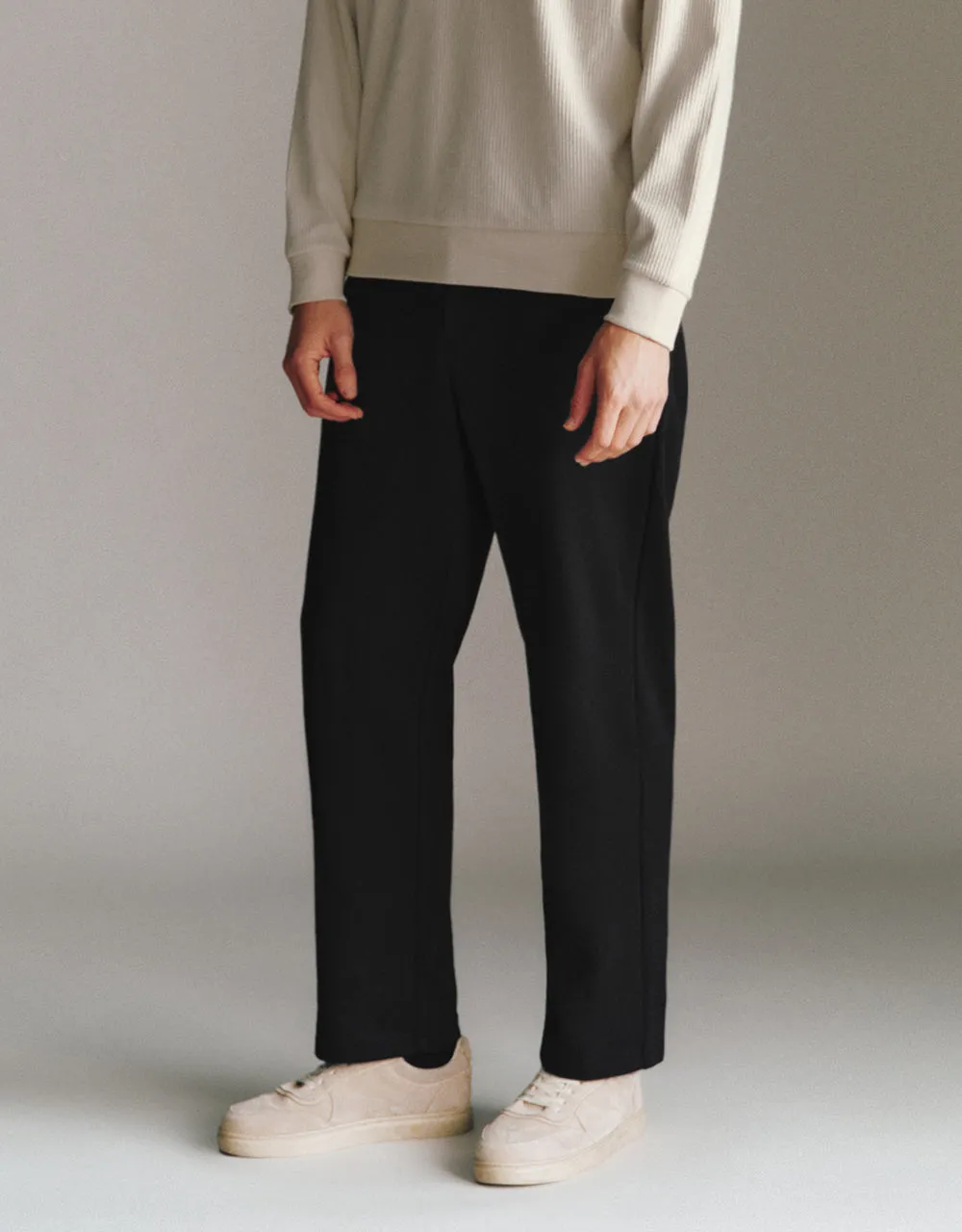 Knitted Carrot Fit Pants sold by Urban Revivo product image thumbnail 4