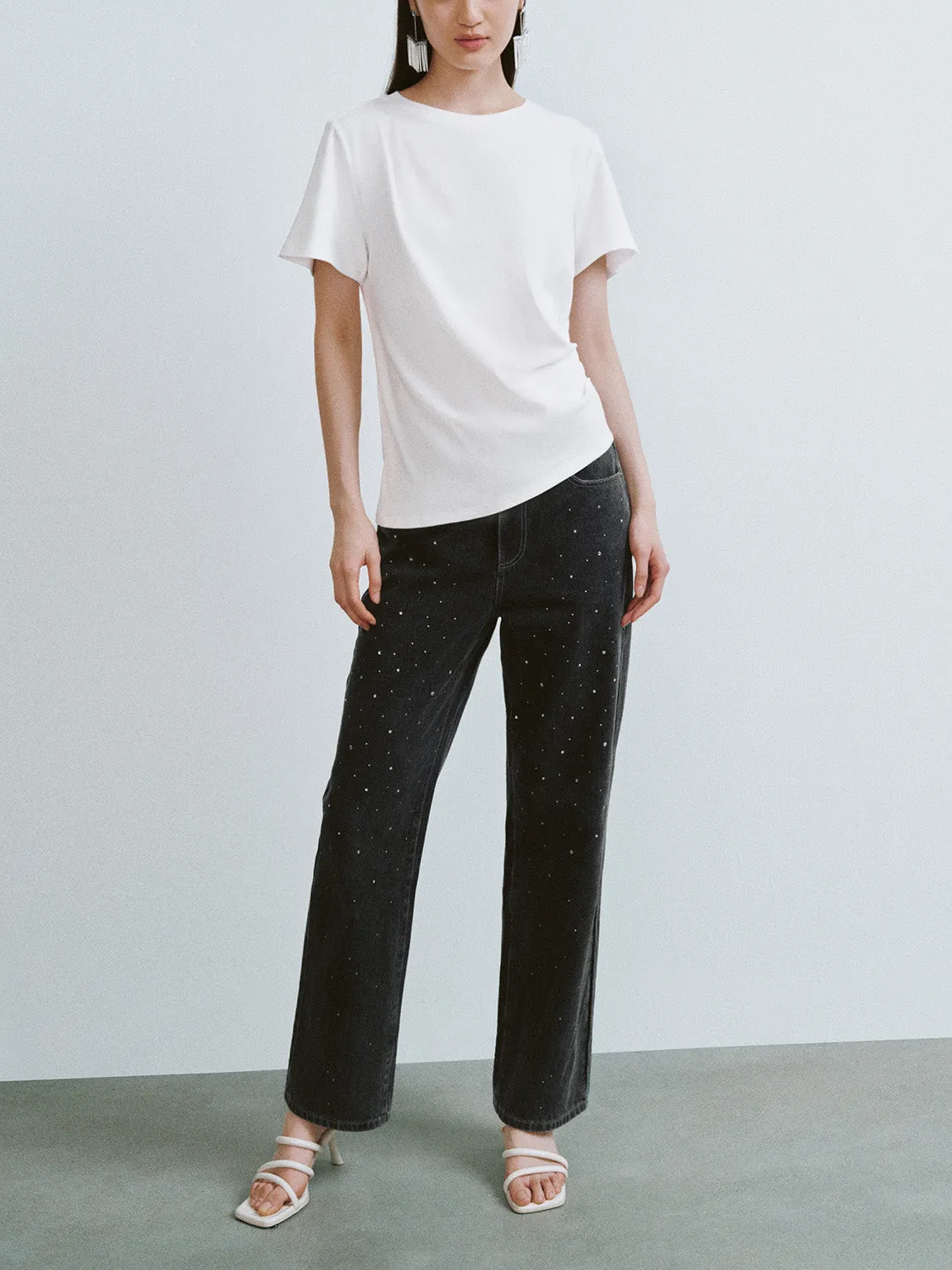 Crew Neck Straight T-Shirt sold by Urban Revivo product image thumbnail 5