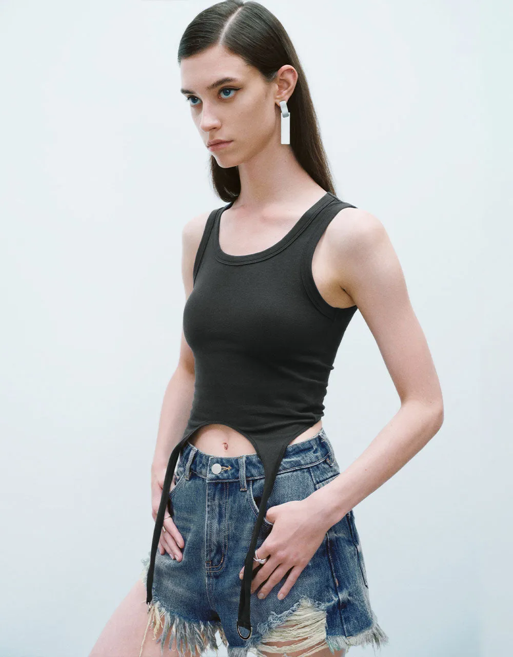 U Neck Skinny Tank Top sold by Urban Revivo product image thumbnail 2