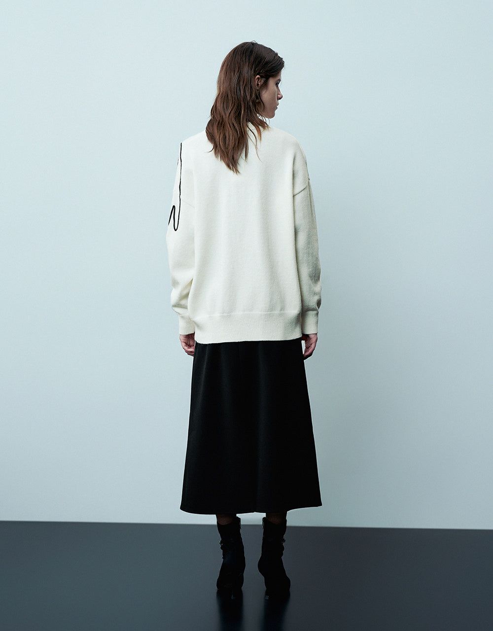 Printed V-Neck Knitted Cardigan sold by Urban Revivo product image thumbnail 4