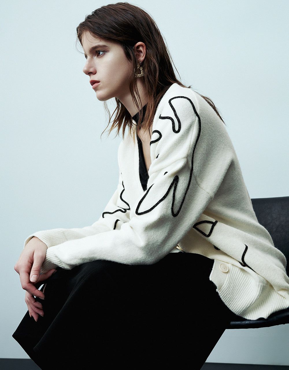 Printed V-Neck Knitted Cardigan sold by Urban Revivo product image thumbnail 3