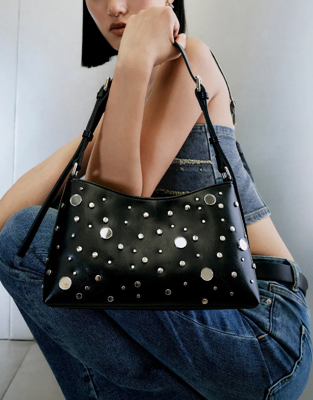 Off-Shoulder Denim Cami Top sold by Urban Revivo product image thumbnail 3