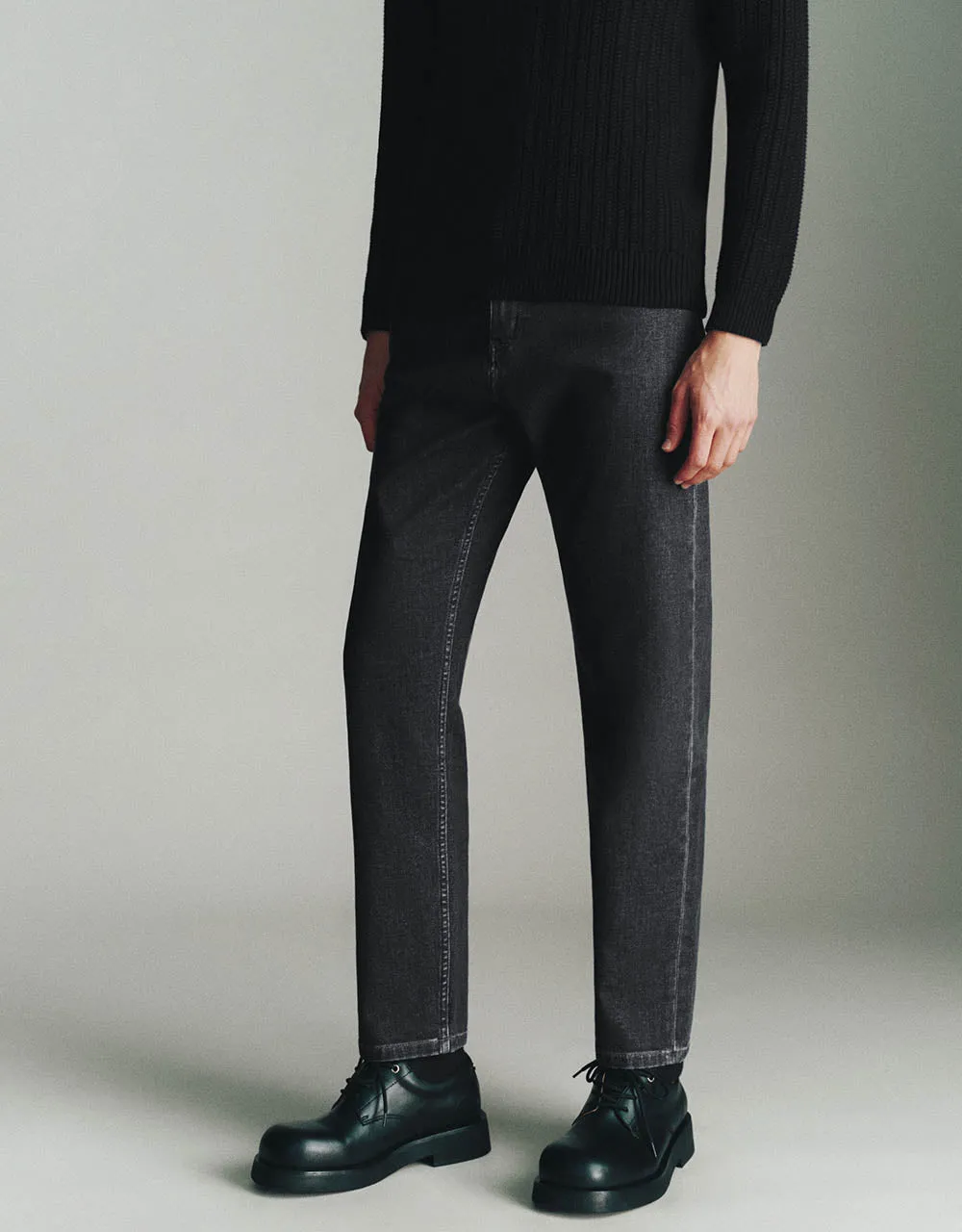 Straight Jeans sold by Urban Revivo product image thumbnail 4