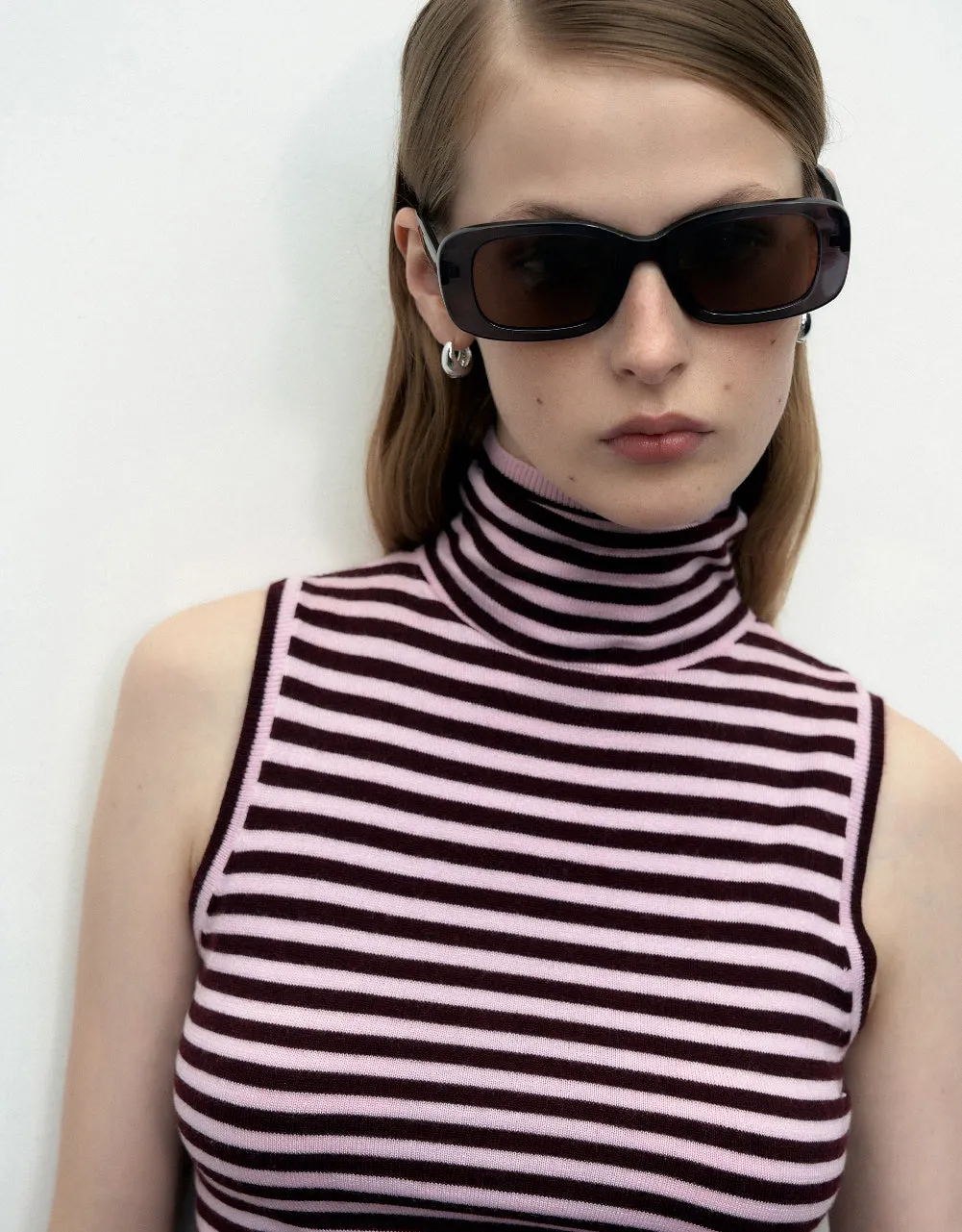 Striped Turtle Neck Knitted Tank Top sold by Urban Revivo product image thumbnail 5
