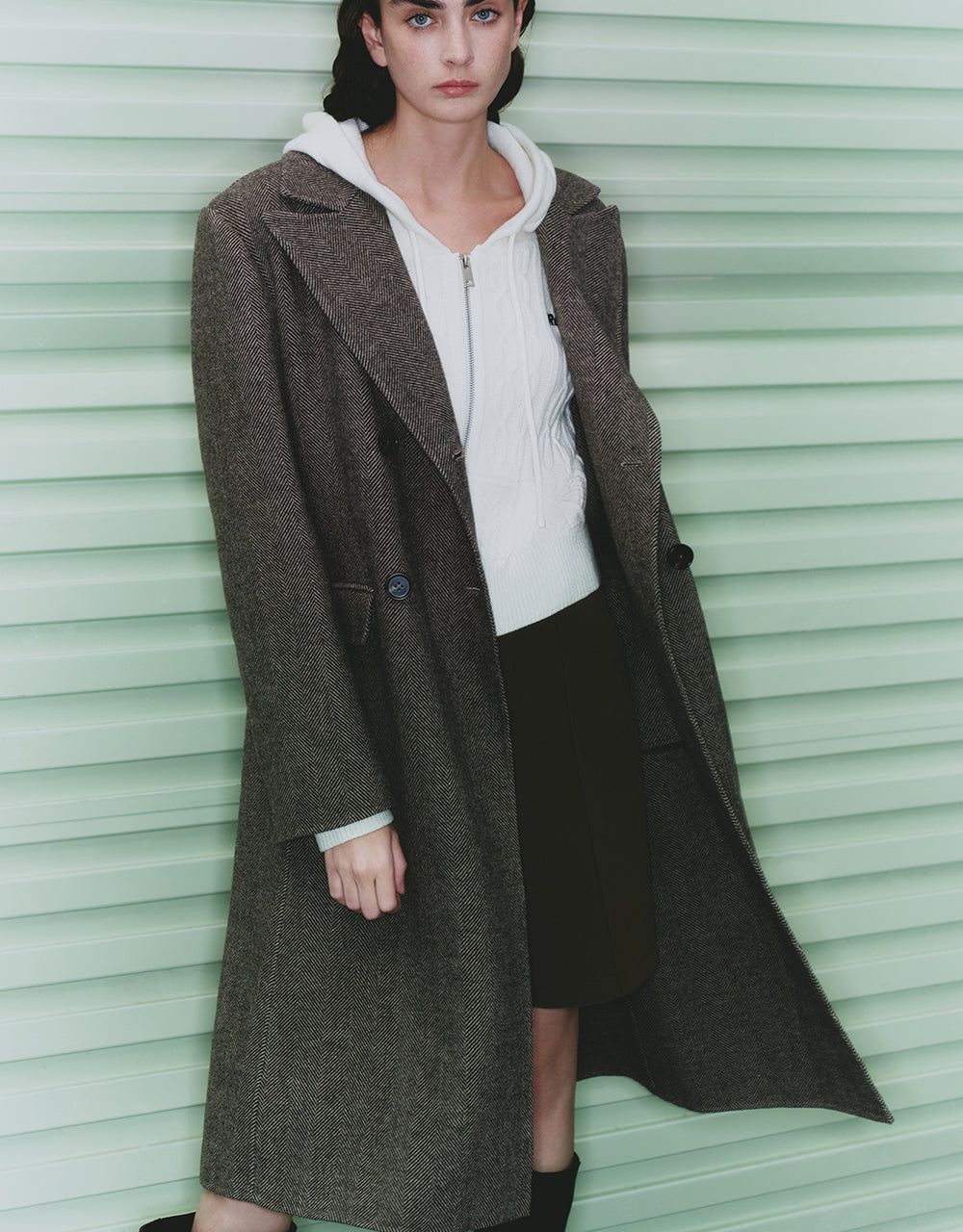 Peaked Lapel Woolen Coat With Belt sold by Urban Revivo product image thumbnail 3