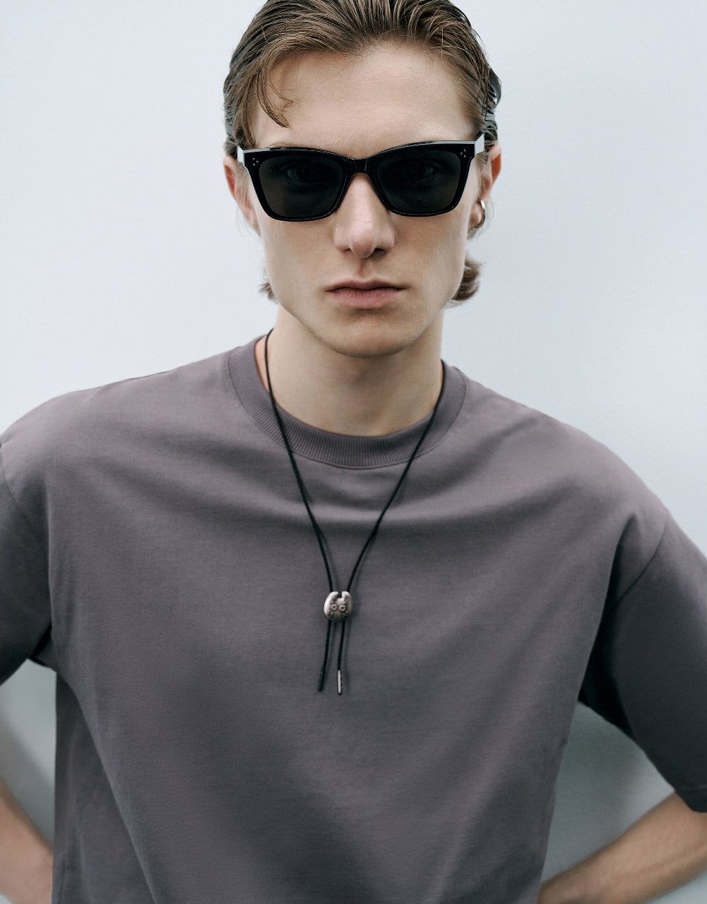 Crew Neck Straight T-Shirt sold by Urban Revivo product image thumbnail 4