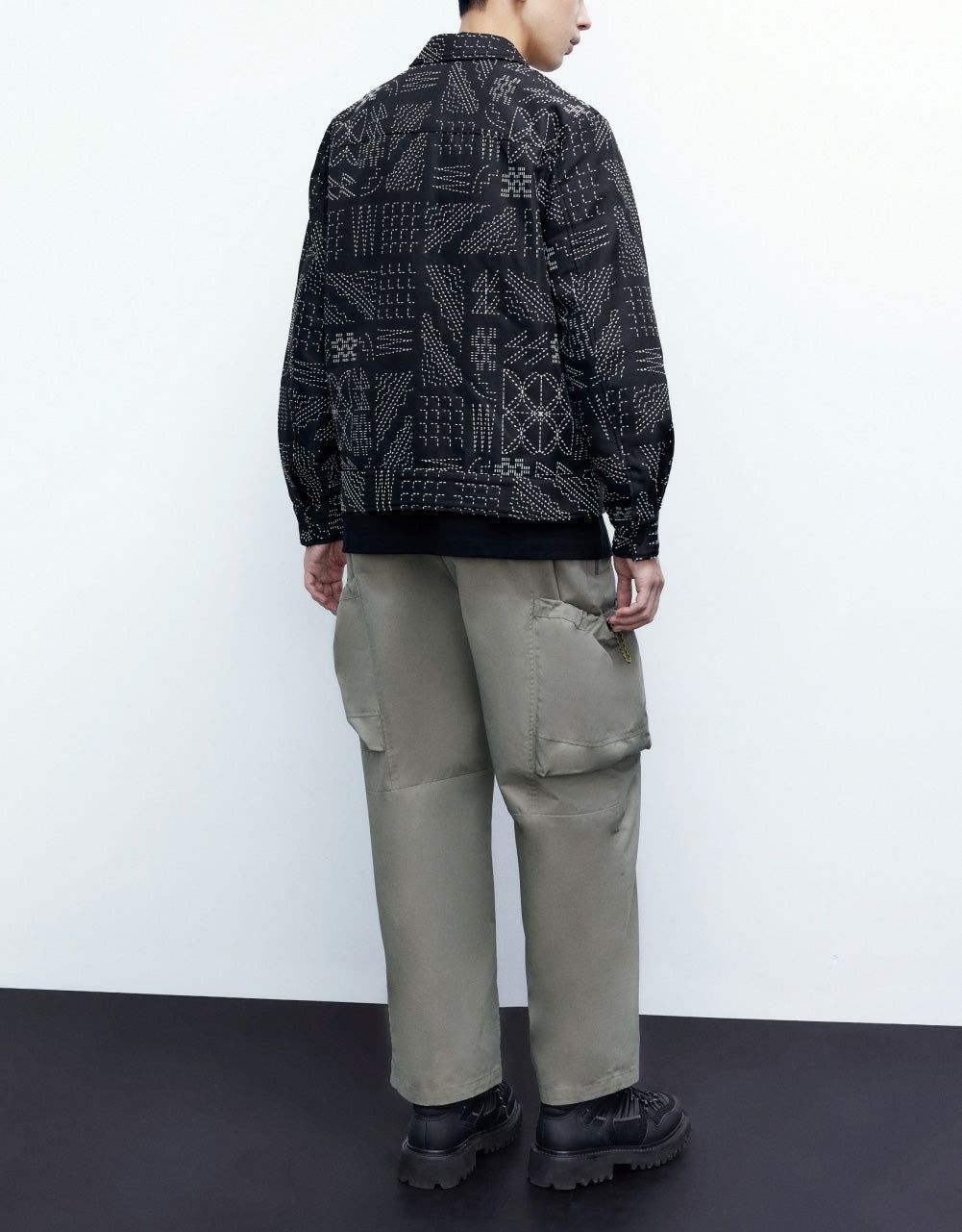 Printed Press Button Jacket sold by Urban Revivo product image thumbnail 4
