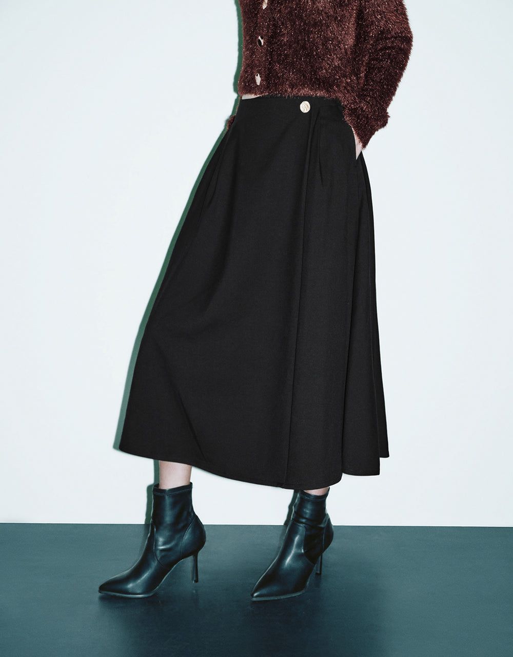 Midi A-Line Skirt sold by Urban Revivo product image thumbnail 4