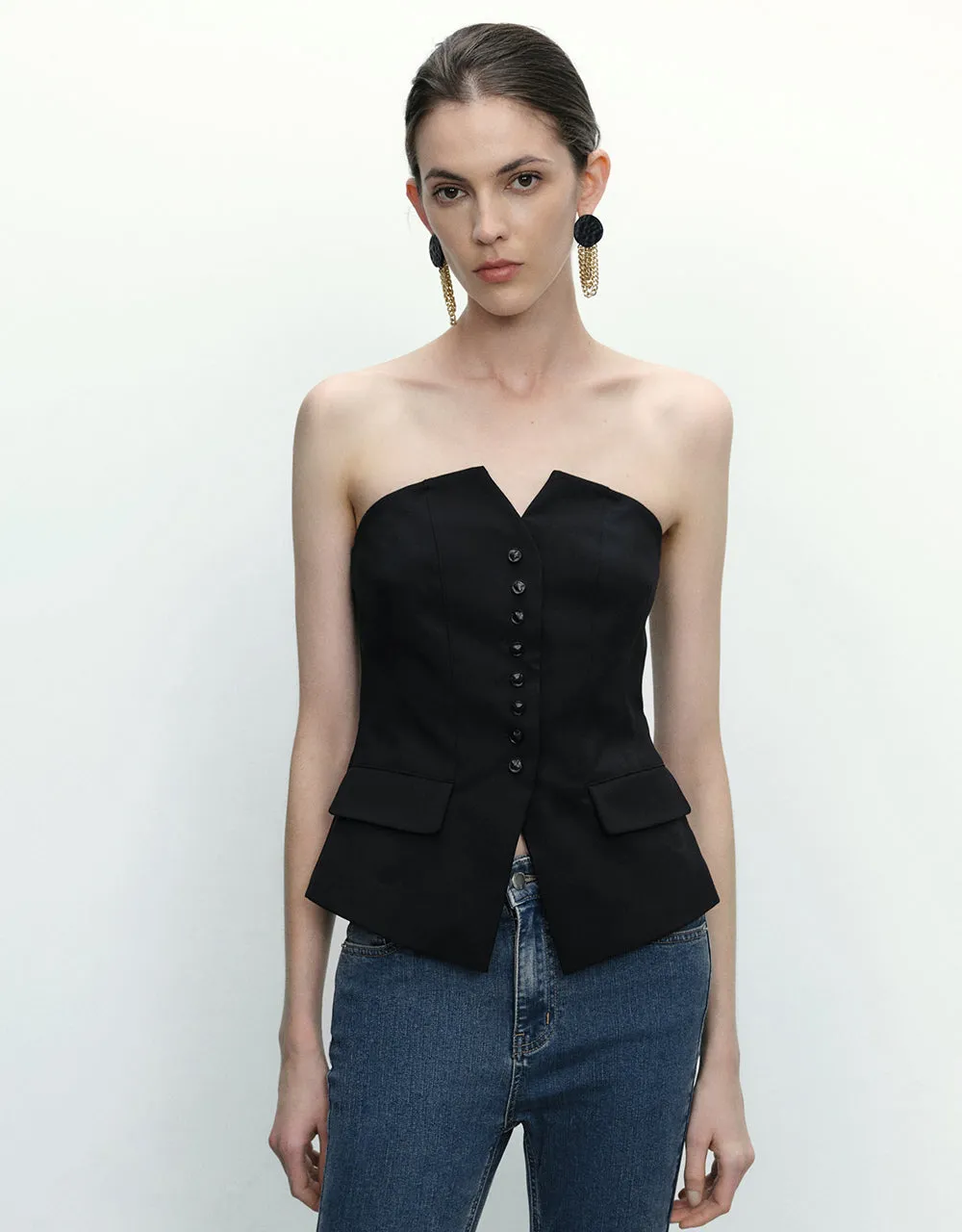 Sleeveless Off-Shoulder Overhead Shirt sold by Urban Revivo
