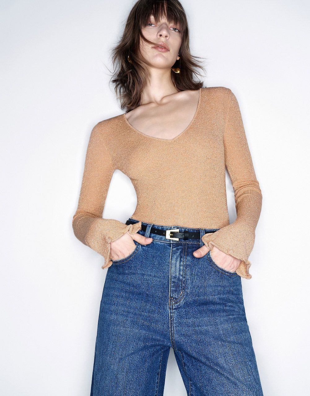 Skinny V-Neck Knitted T-Shirt sold by Urban Revivo product image thumbnail 3