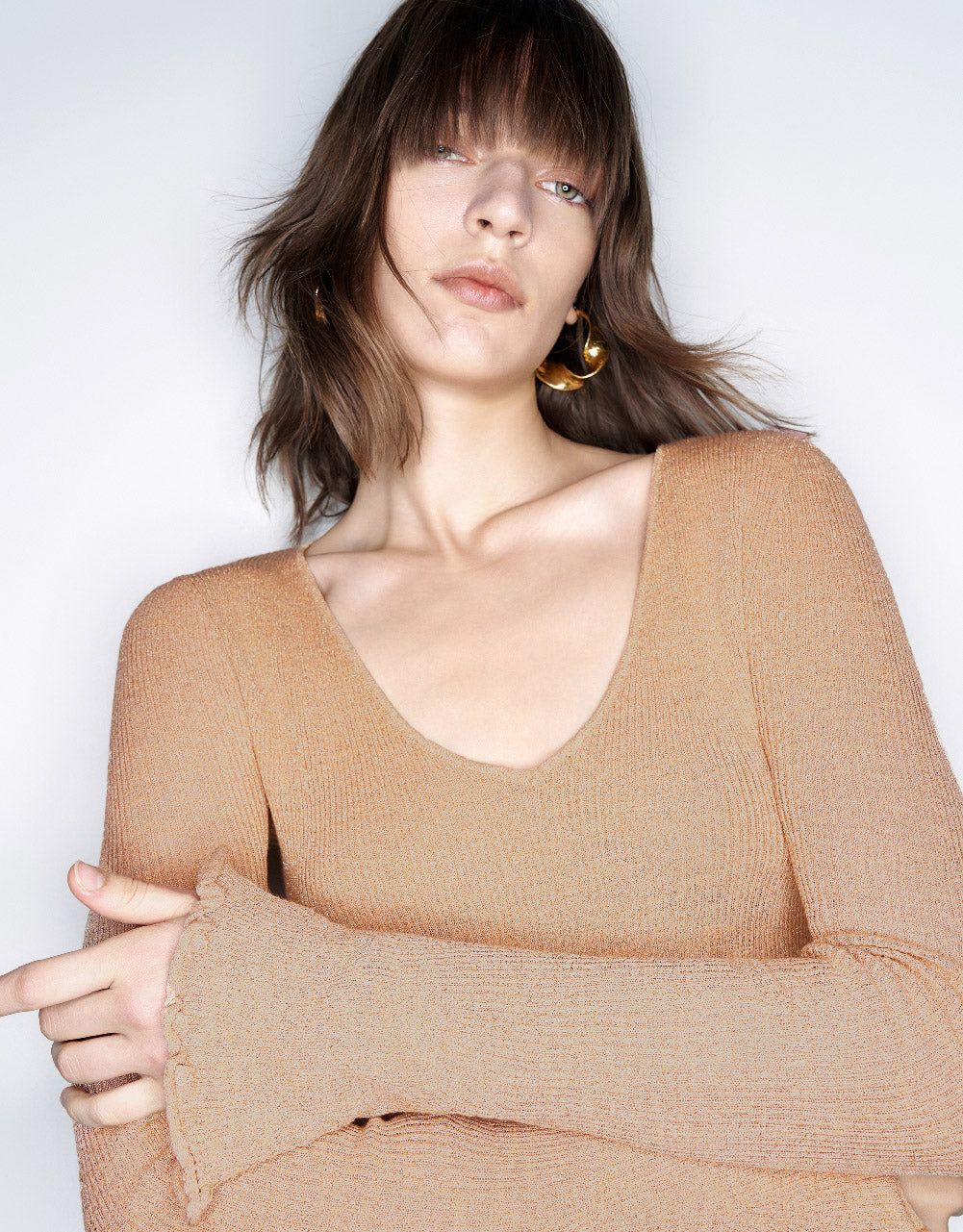 Skinny V-Neck Knitted T-Shirt sold by Urban Revivo product image thumbnail 5