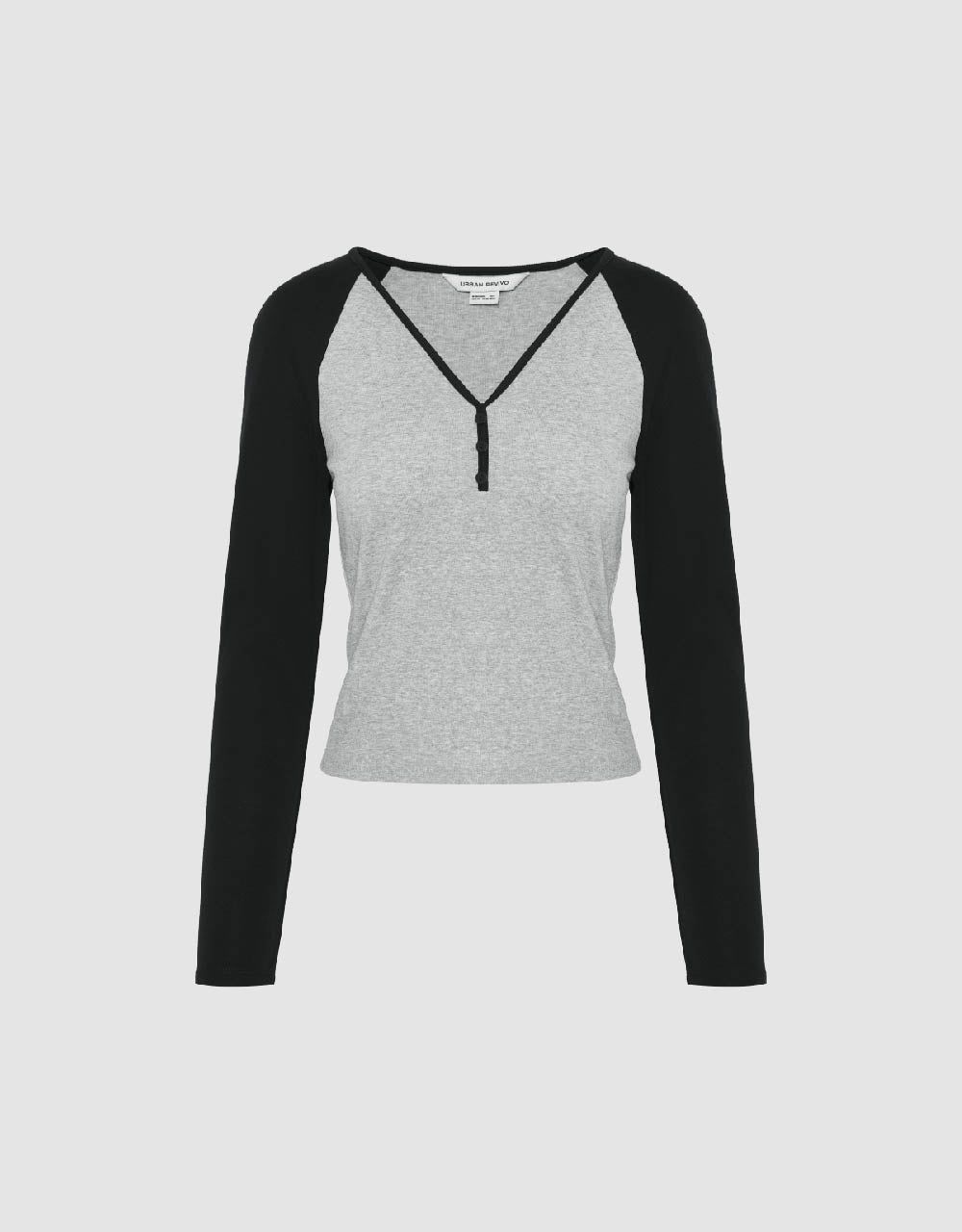 Raglan Sleeve V-Neck Skinny T-Shirt sold by Urban Revivo product image thumbnail 2
