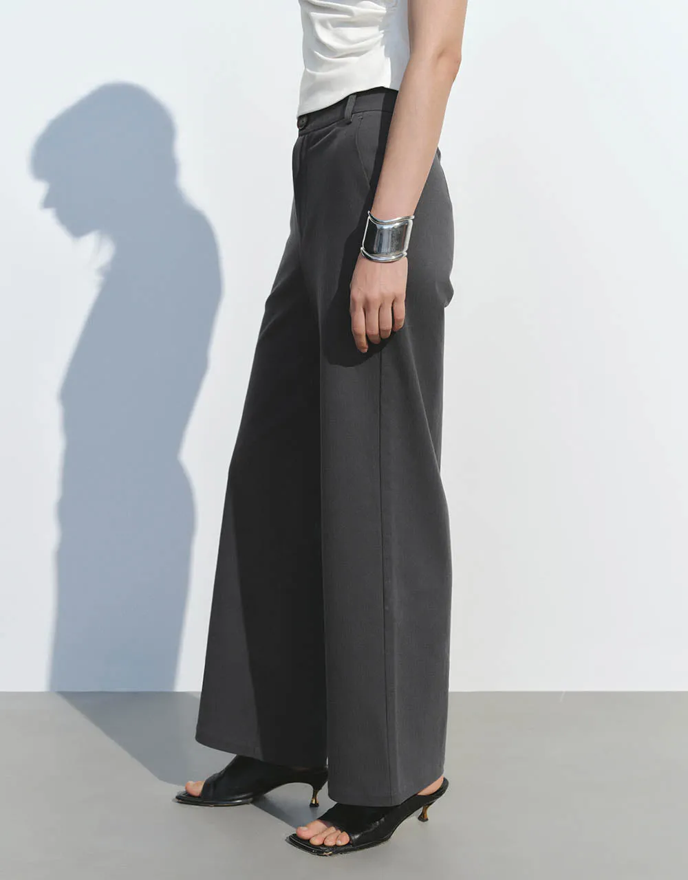 Straight Pants sold by Urban Revivo product image thumbnail 4