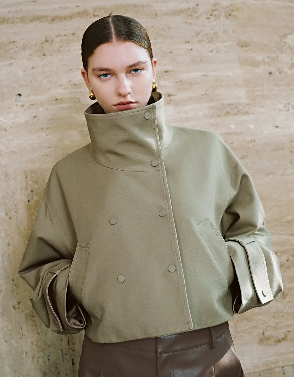 Cropped Straight Jacket sold by Urban Revivo product image thumbnail 4