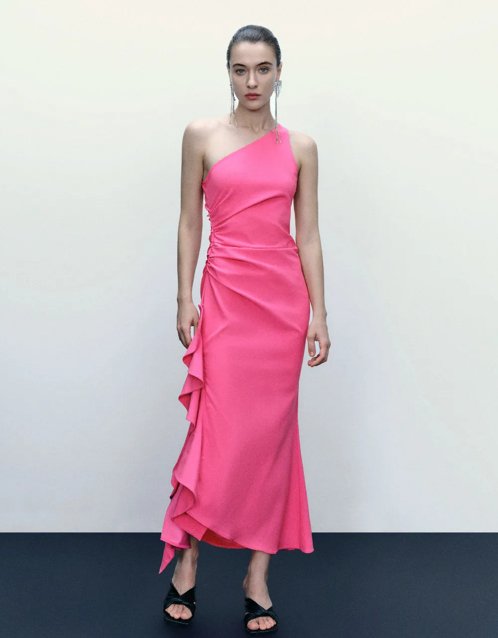 Sleeveless One Shoulder A-Line Dress sold by Urban Revivo