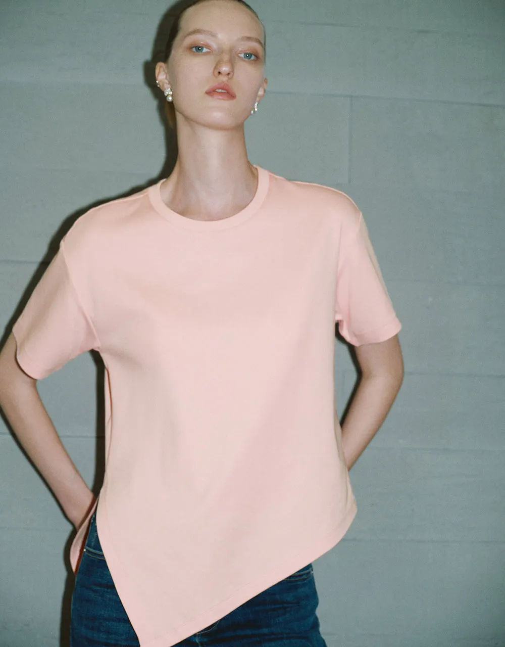 Asymmetric Hem Crew Neck Knitted T-Shirt sold by Urban Revivo