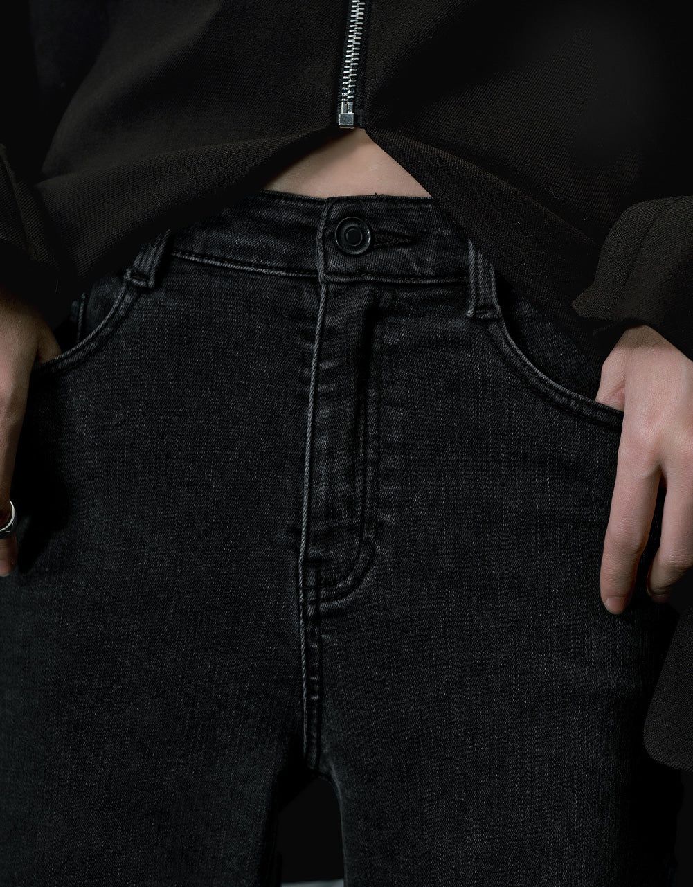 Frayed Hem Flare Jeans sold by Urban Revivo product image thumbnail 3