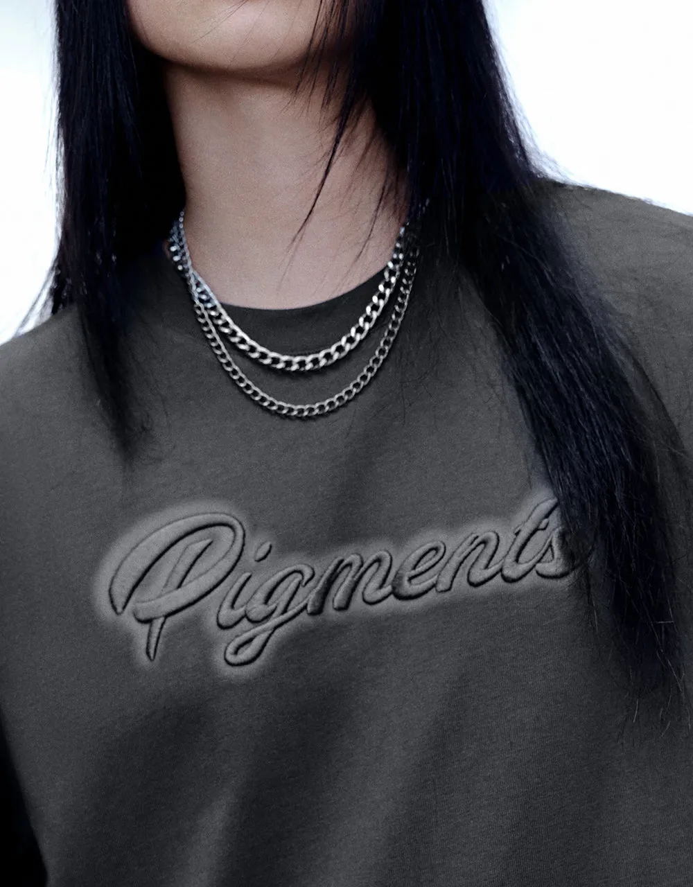 Letter Embossed Crew Neck Loose T-Shirt sold by Urban Revivo product image thumbnail 4