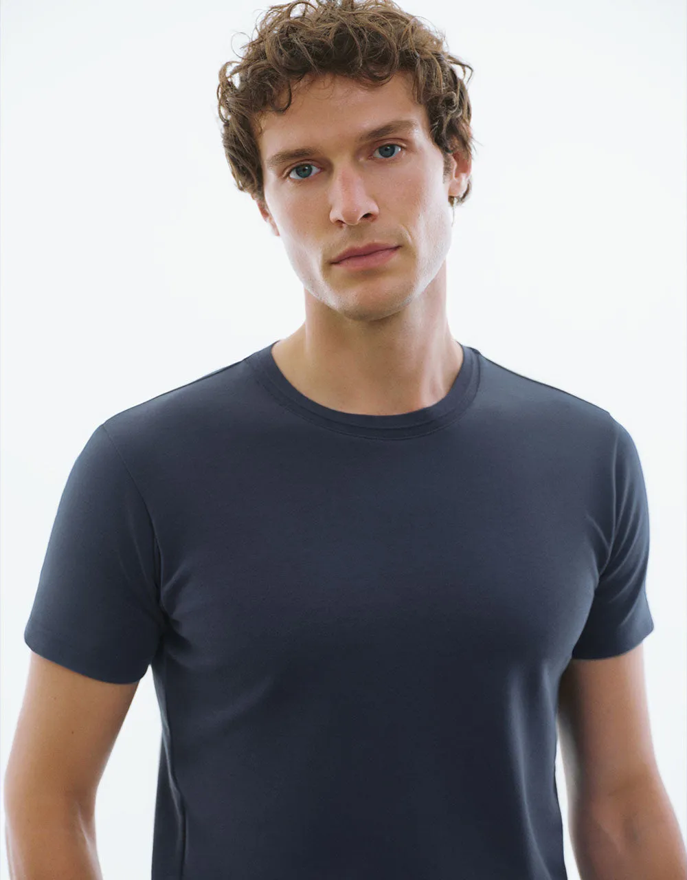 Crew Neck Straight T-Shirt sold by Urban Revivo product image thumbnail 4