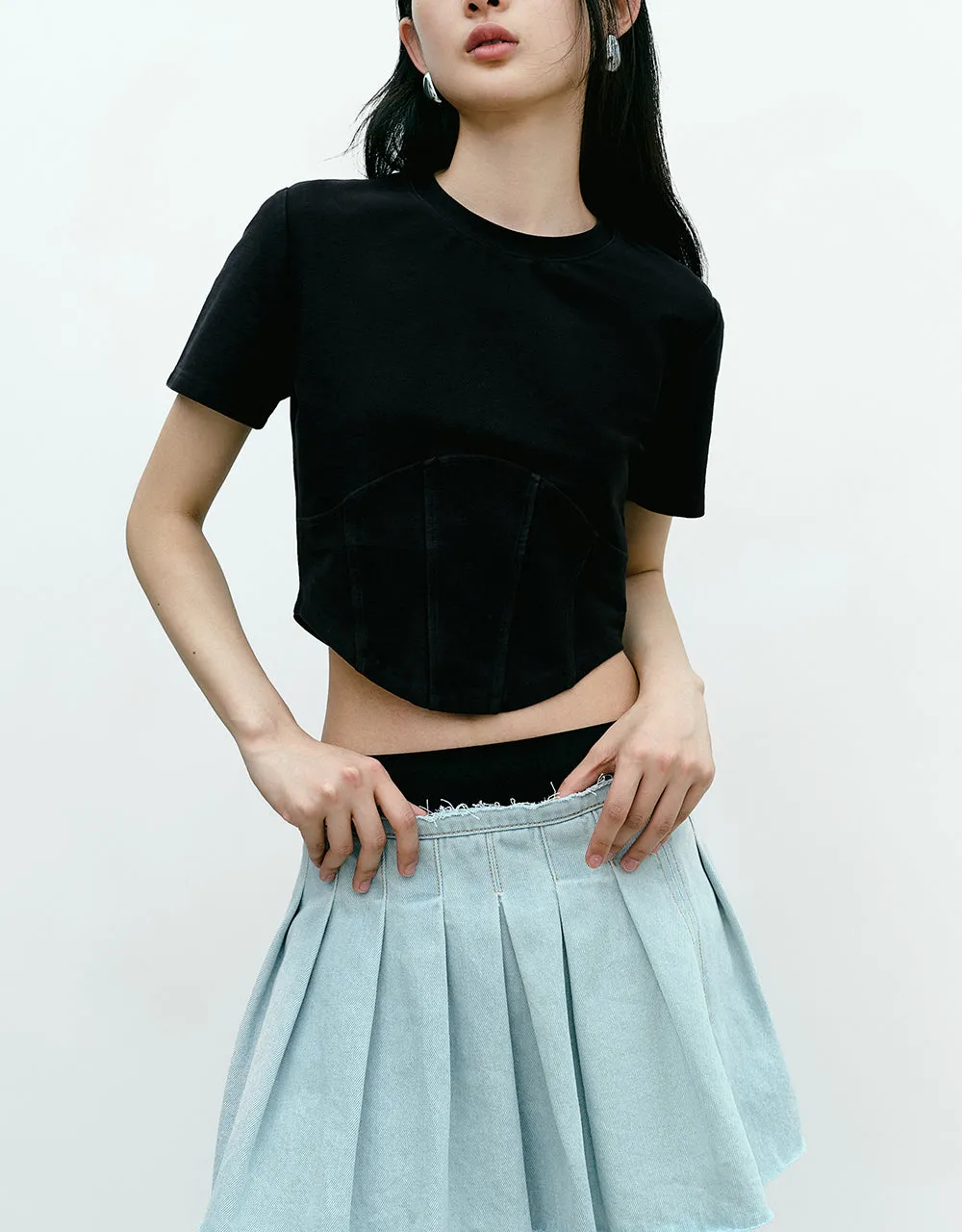 Crew Neck Skinny T-Shirt sold by Urban Revivo product image thumbnail 2