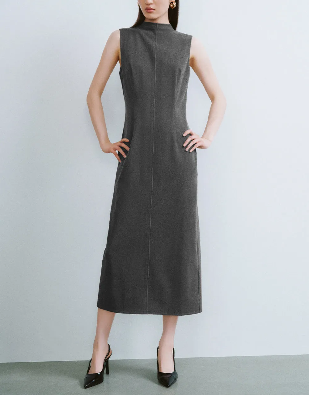 Sleeveless Straight Dress sold by Urban Revivo product image thumbnail 2
