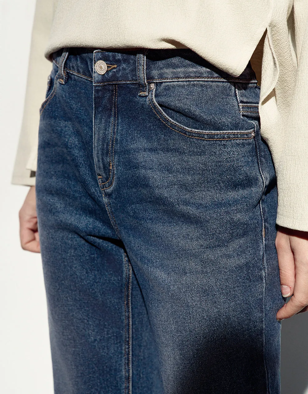 Straight Jeans sold by Urban Revivo product image thumbnail 5