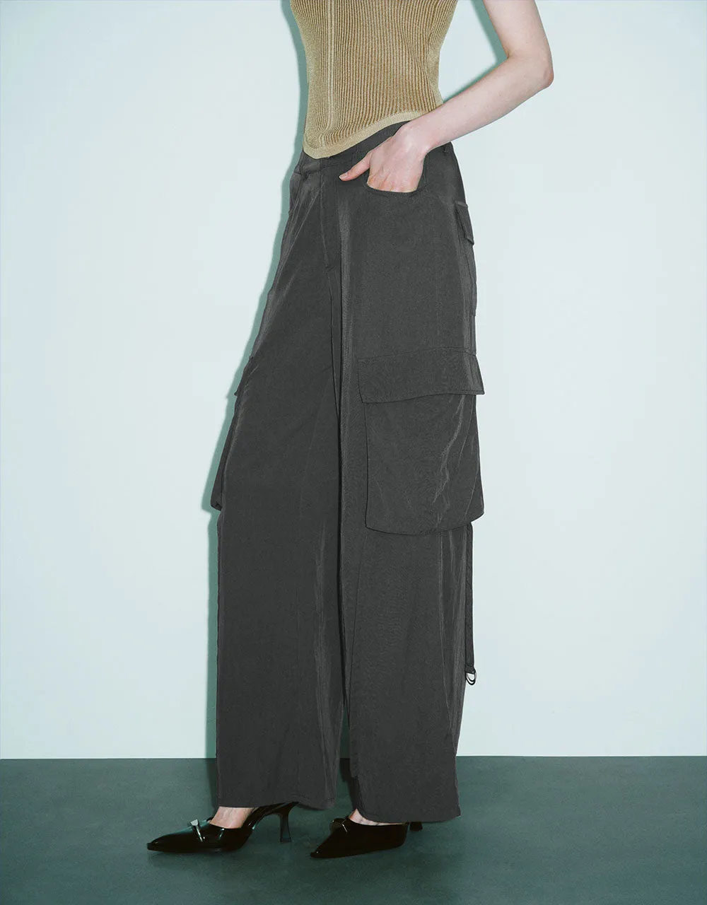Multi-Pocket Wide-Leg Pants sold by Urban Revivo product image thumbnail 4