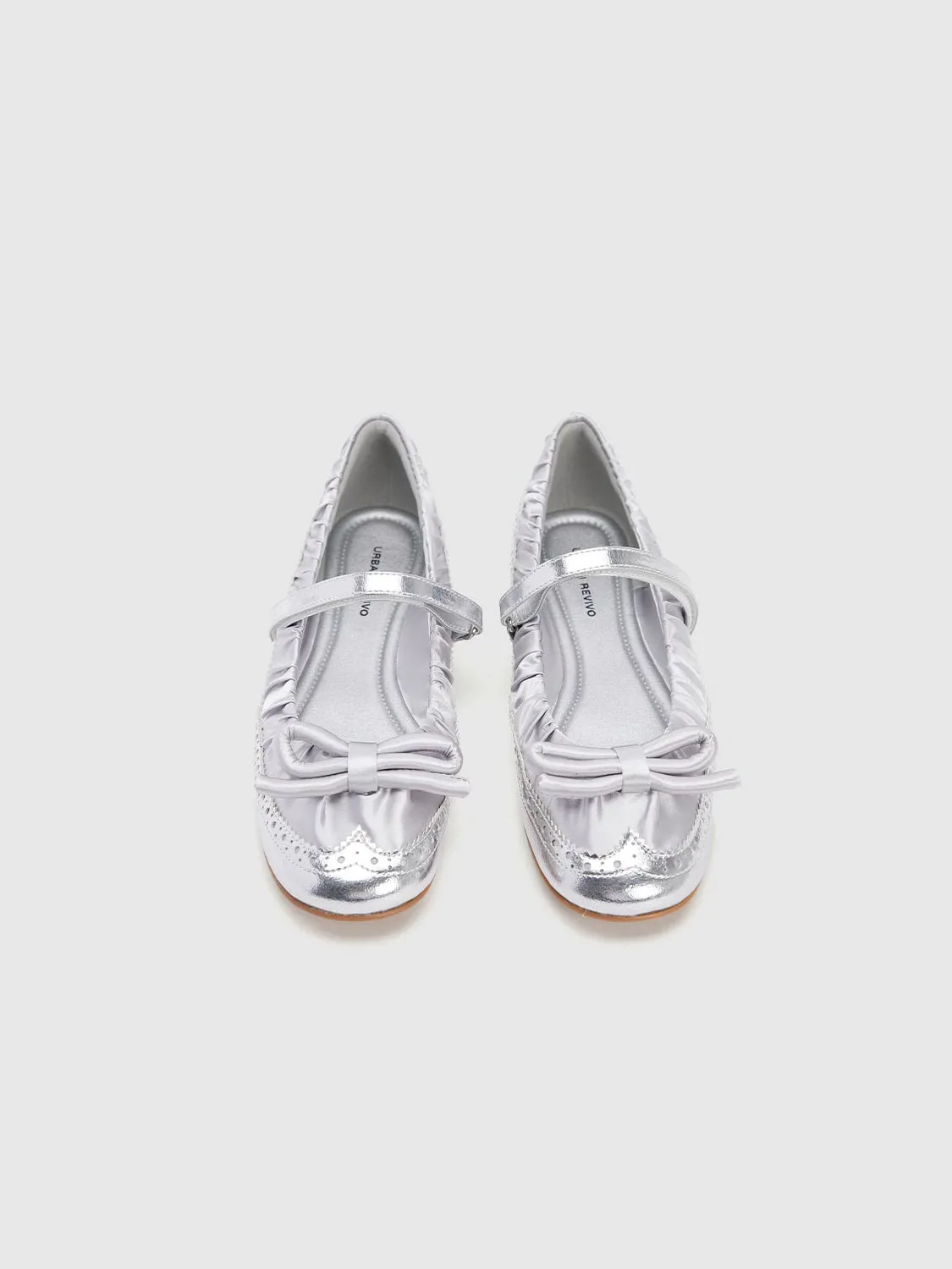 Bow Décor Vegan Leather Pumps sold by Urban Revivo product image thumbnail 4