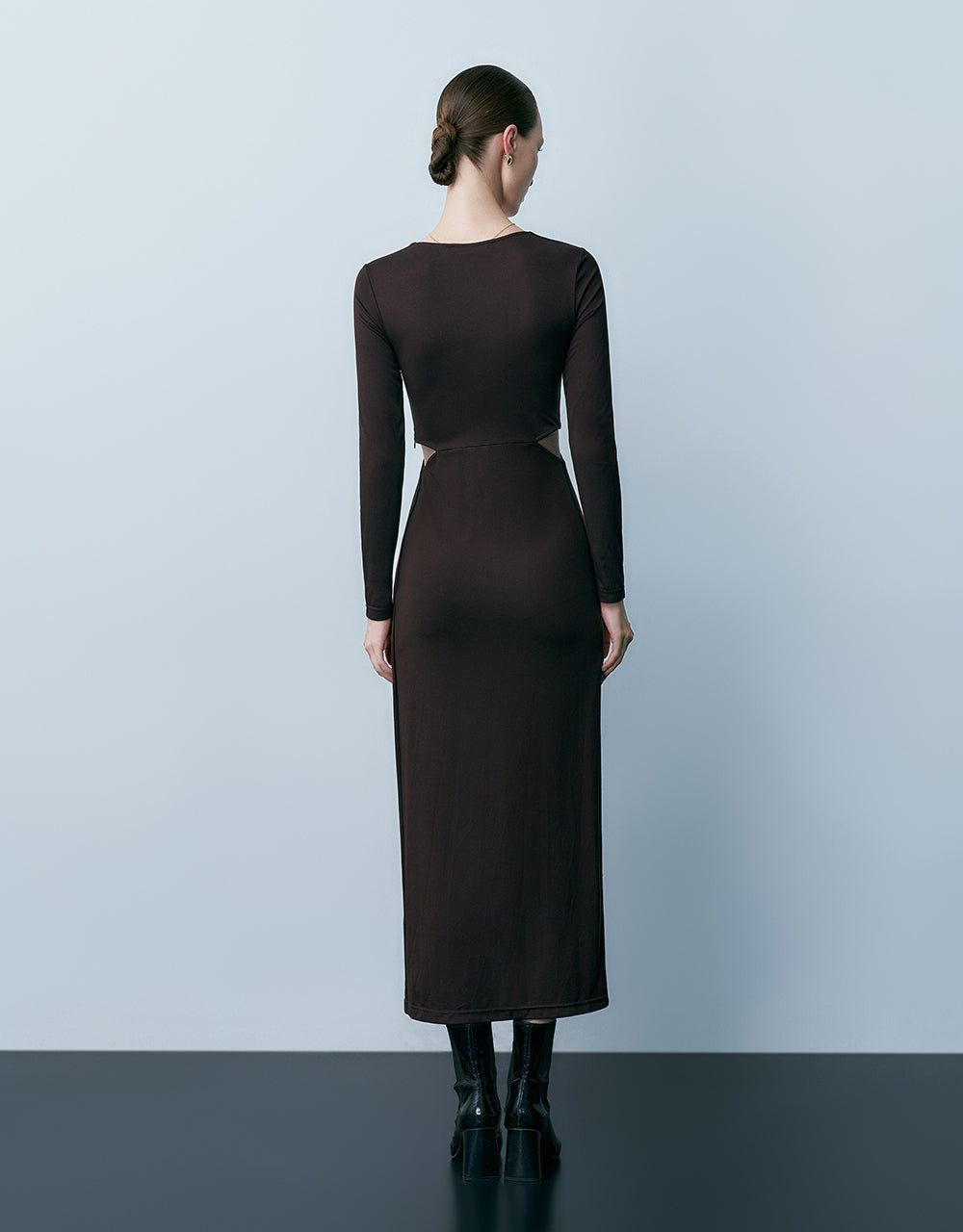 Twist Front V-Neck Straight Dress sold by Urban Revivo product image thumbnail 3