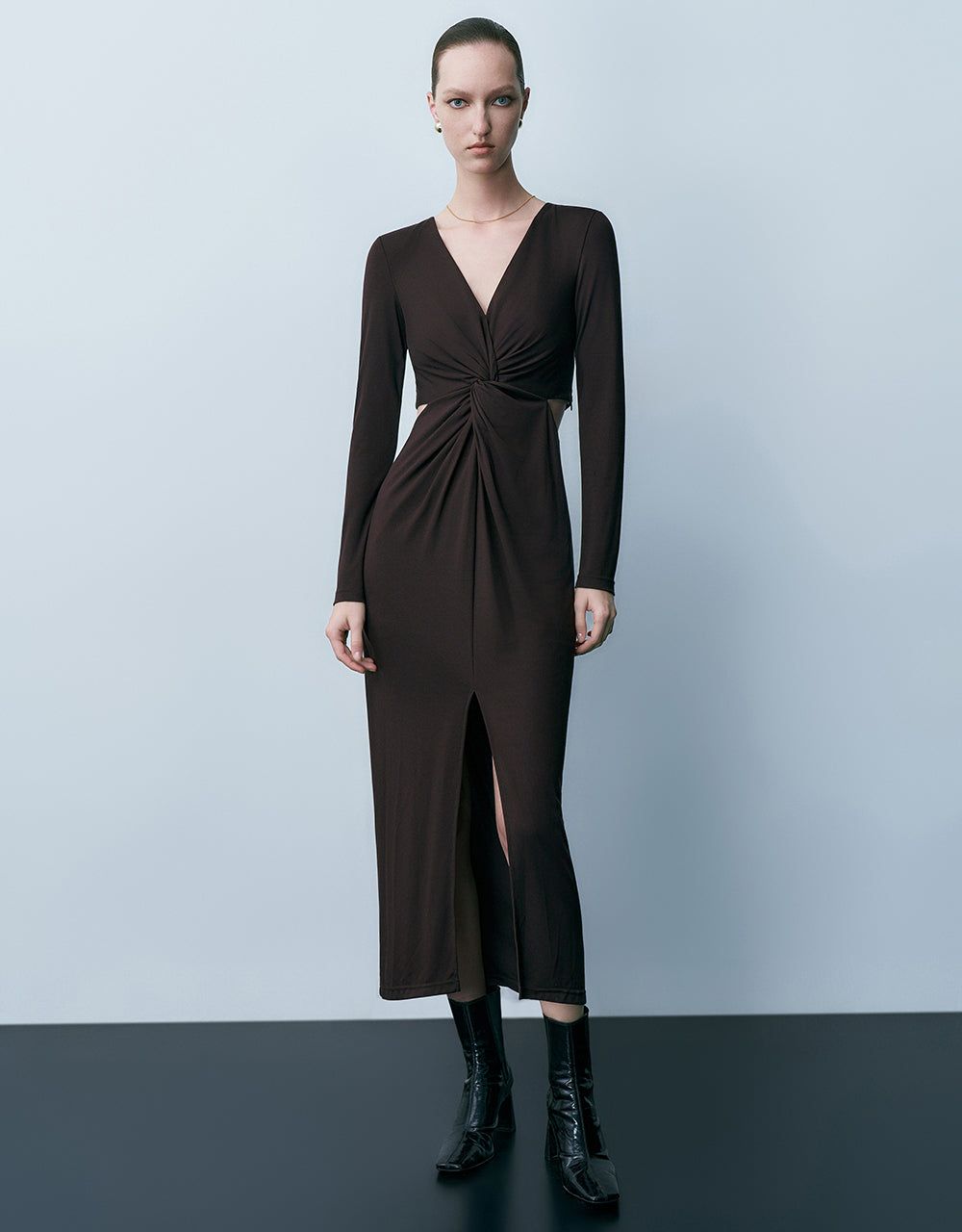 Twist Front V-Neck Straight Dress sold by Urban Revivo