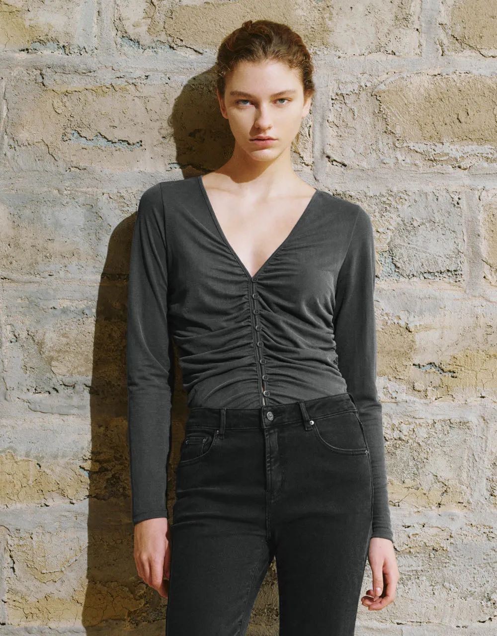 V-Neck Knitted Skinny T-Shirt sold by Urban Revivo