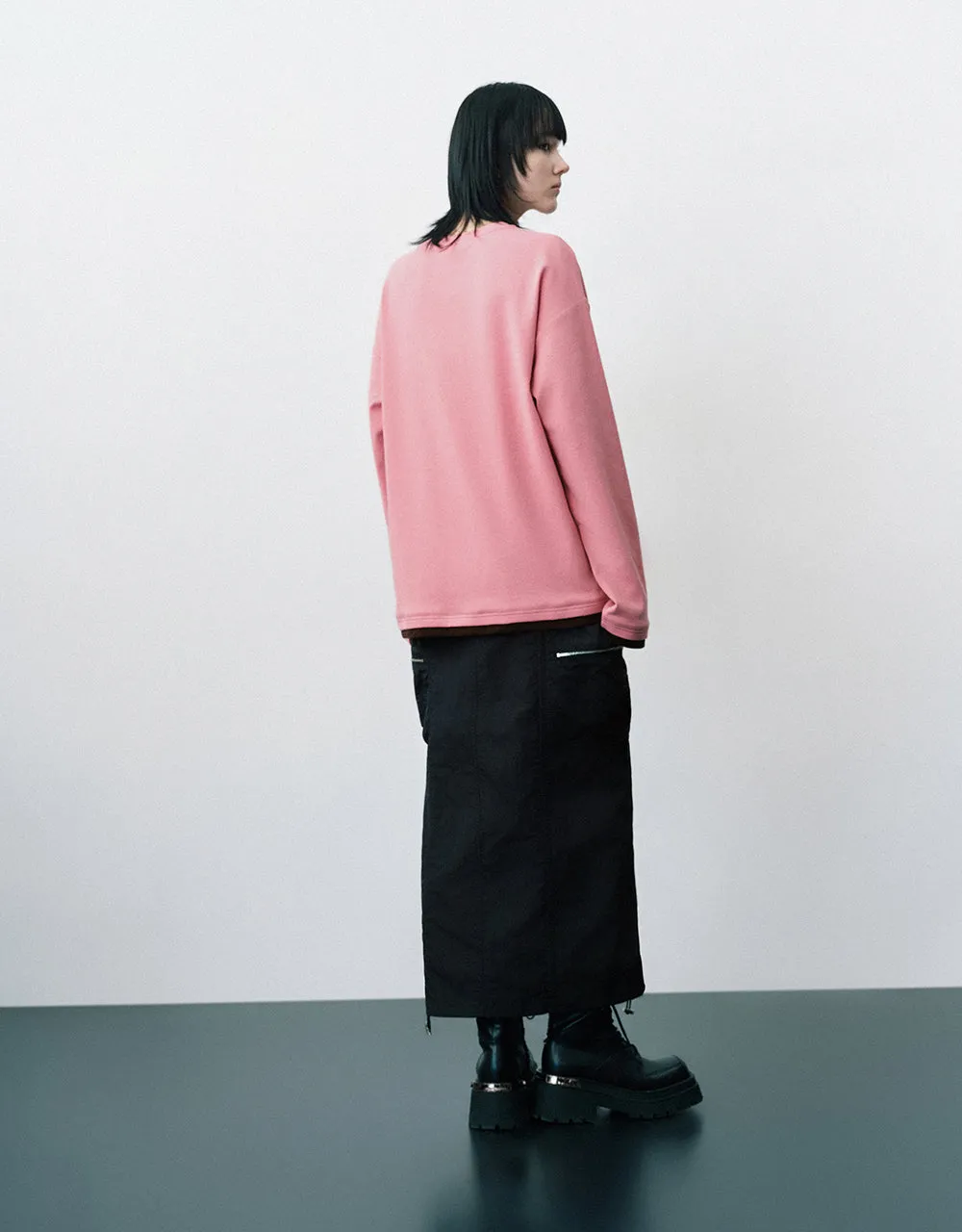 Letter Embossed Crew Neck Loose T-Shirt sold by Urban Revivo product image thumbnail 5