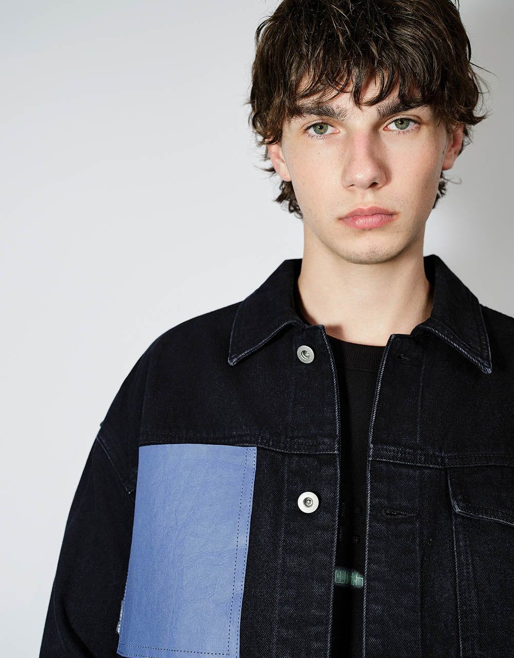 Loose Denim Jacket sold by Urban Revivo product image thumbnail 5