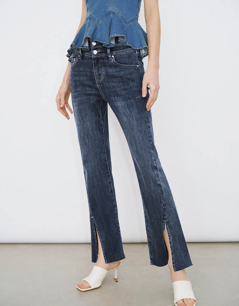 Split Hem Flare Jeans sold by Urban Revivo product image thumbnail 2