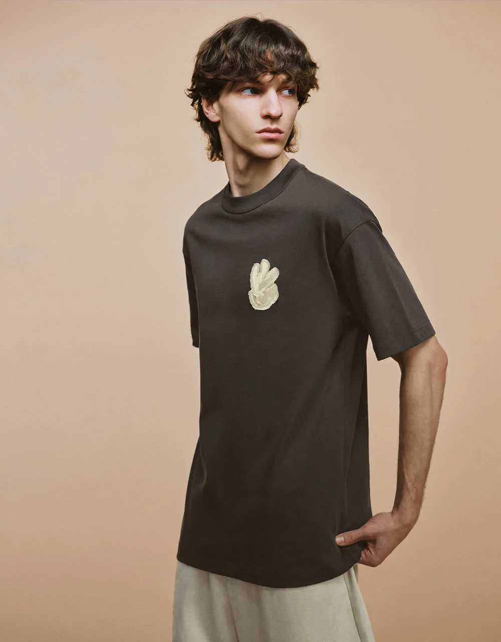 Embossed Crew Neck Loose T-Shirt sold by Urban Revivo product image thumbnail 2