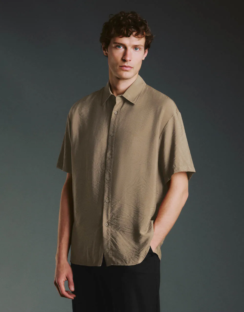 Button Up Loose A-Line Shirt sold by Urban Revivo product image thumbnail 3