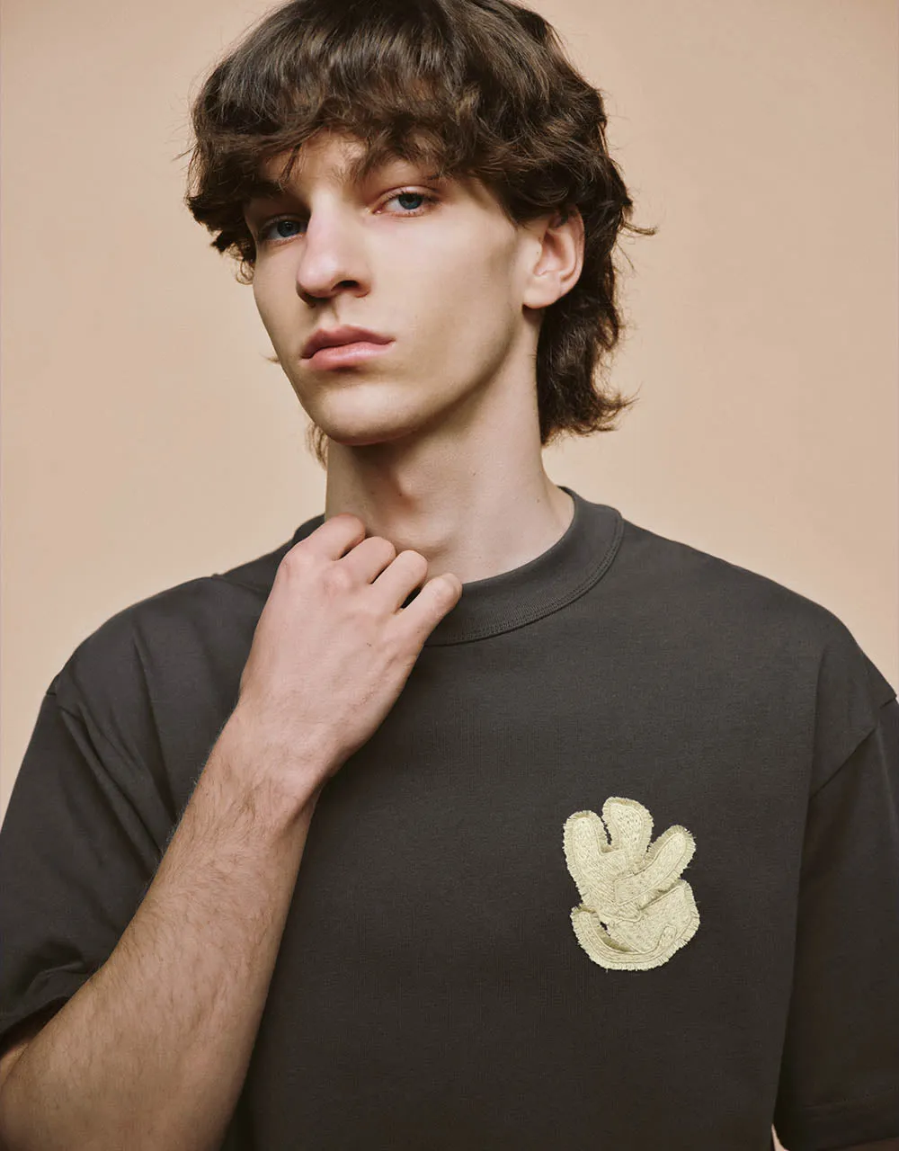 Embossed Crew Neck Loose T-Shirt sold by Urban Revivo product image thumbnail 3
