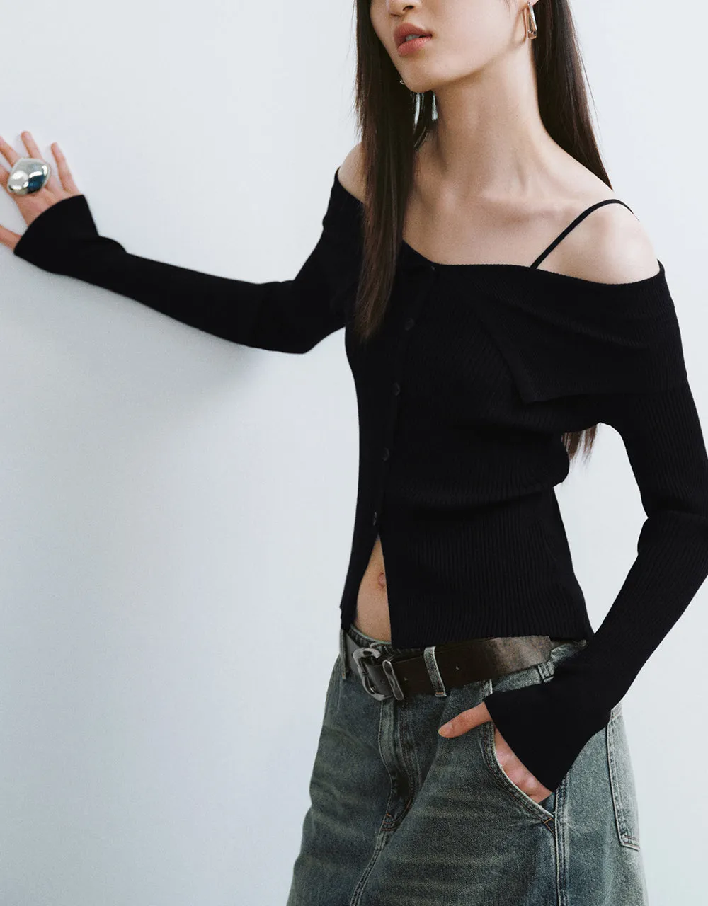 Off-Shoulder Knitted T-Shirt sold by Urban Revivo product image thumbnail 4