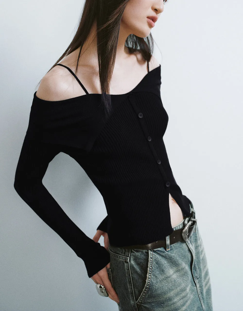 Off-Shoulder Knitted T-Shirt sold by Urban Revivo product image thumbnail 3