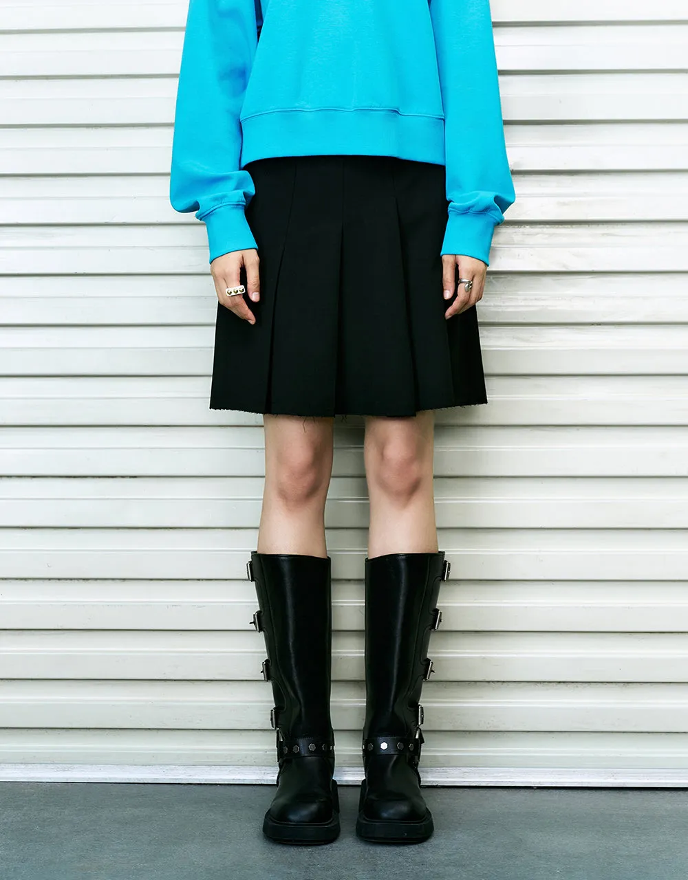 Pleated Midi Straight Skirt sold by Urban Revivo product image thumbnail 2