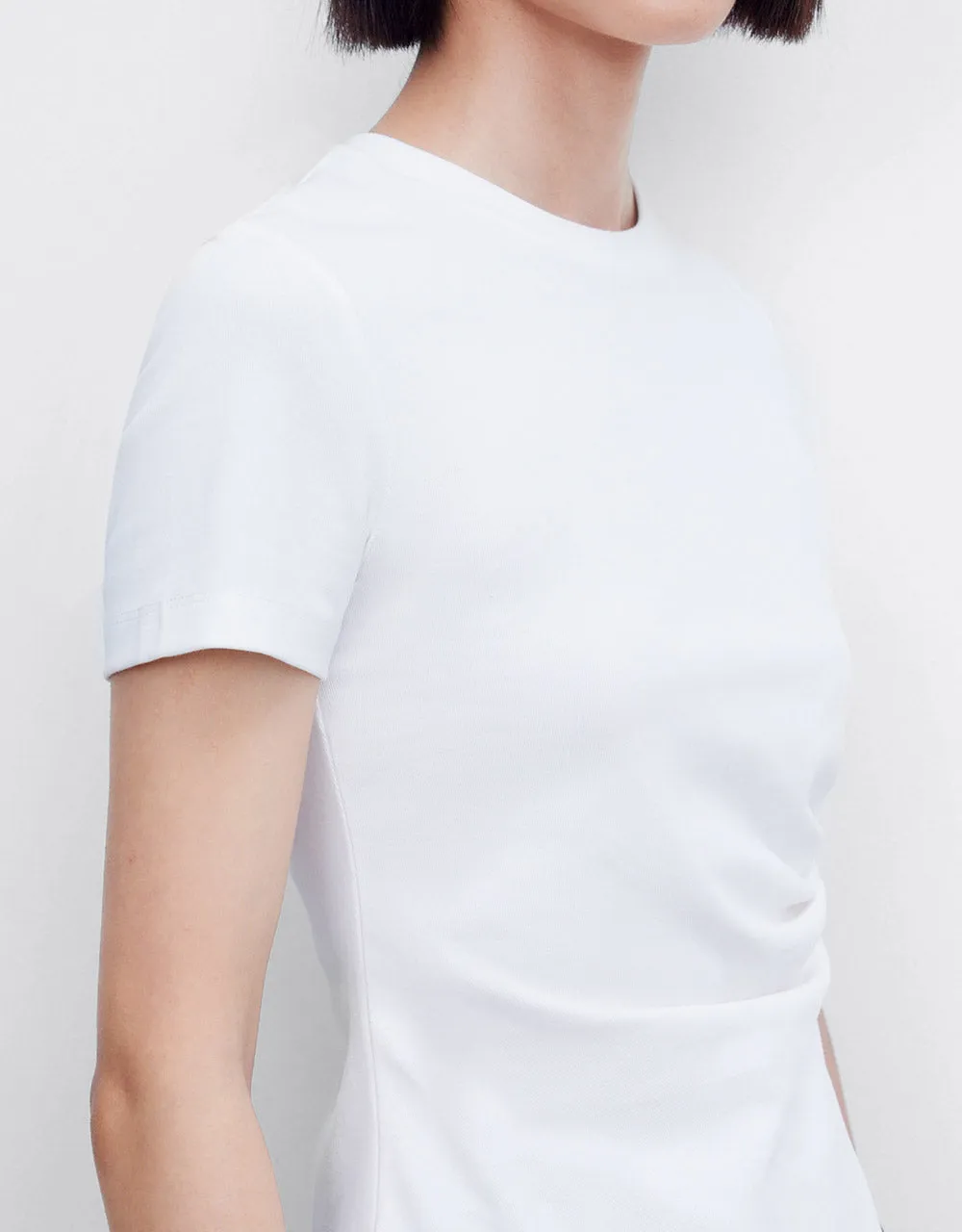 Asymmetrical Hem T-Shirt sold by Urban Revivo product image thumbnail 3