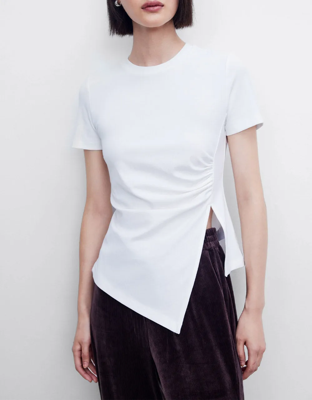 Asymmetrical Hem T-Shirt sold by Urban Revivo product image thumbnail 2