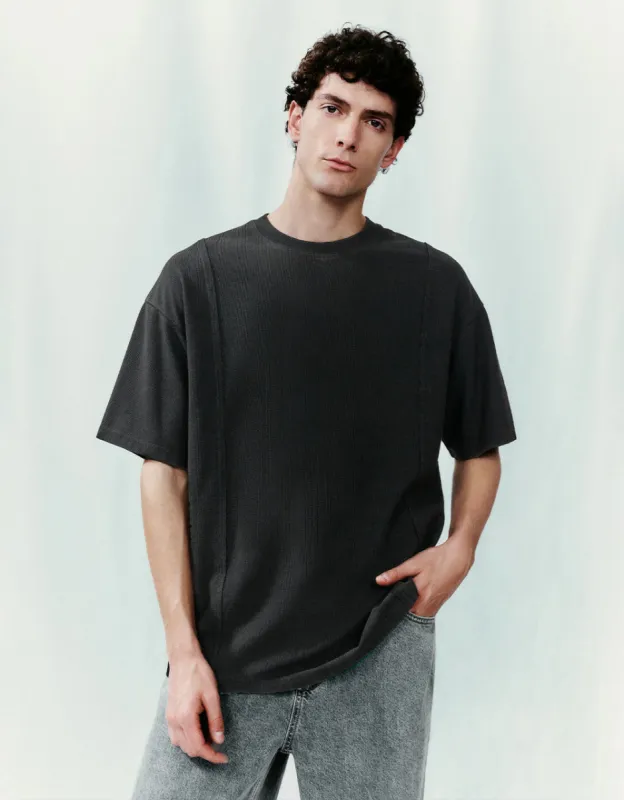 Crew Neck Straight T-Shirt sold by Urban Revivo