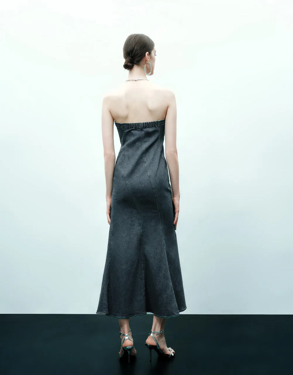 Sleeveless Off-Shoulder Denim Dress sold by Urban Revivo product image thumbnail 4