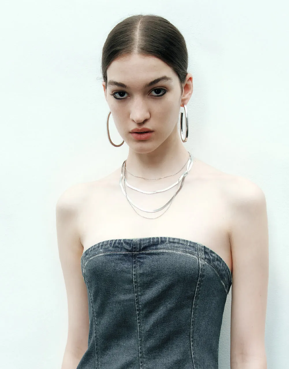 Sleeveless Off-Shoulder Denim Dress sold by Urban Revivo product image thumbnail 5