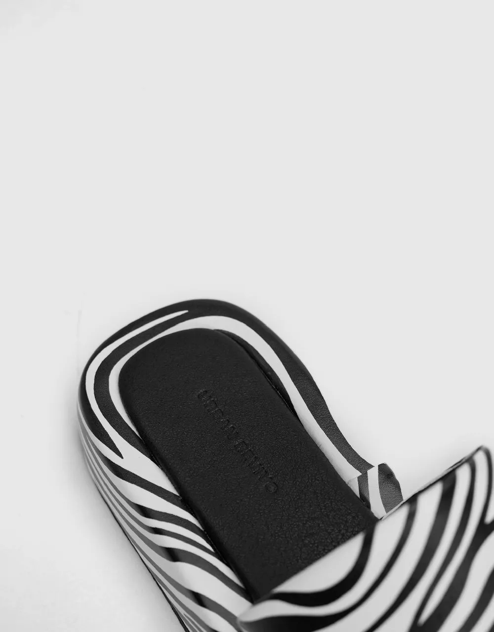 Zebra-Striped Slippers sold by Urban Revivo product image thumbnail 4