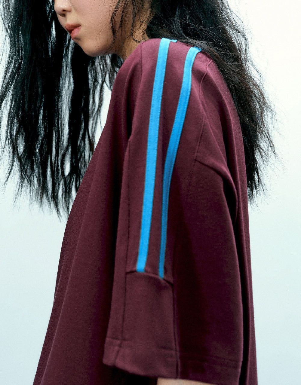 Raglan Sleeve Crew Neck Loose T-Shirt sold by Urban Revivo product image thumbnail 5