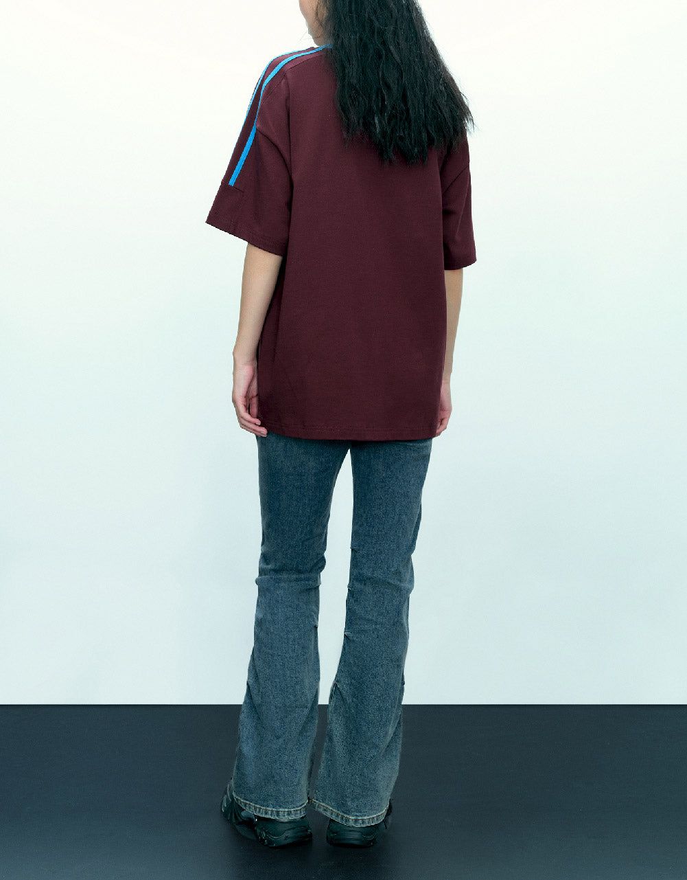 Raglan Sleeve Crew Neck Loose T-Shirt sold by Urban Revivo product image thumbnail 4